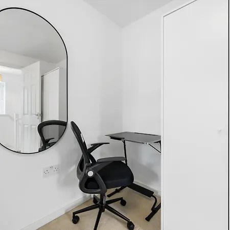 Comfy Stay 6Mins To Coop Live Arena, Etihad Stadium & City Centre With Wifi & Free Private Parking Манчестер Экстерьер фото